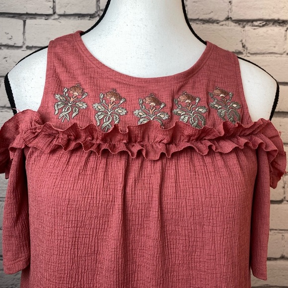 LC Lauren Conrad Embroidered Pink Cold Shoulder Boho Dress size XS oversized - Picture 2 of 10